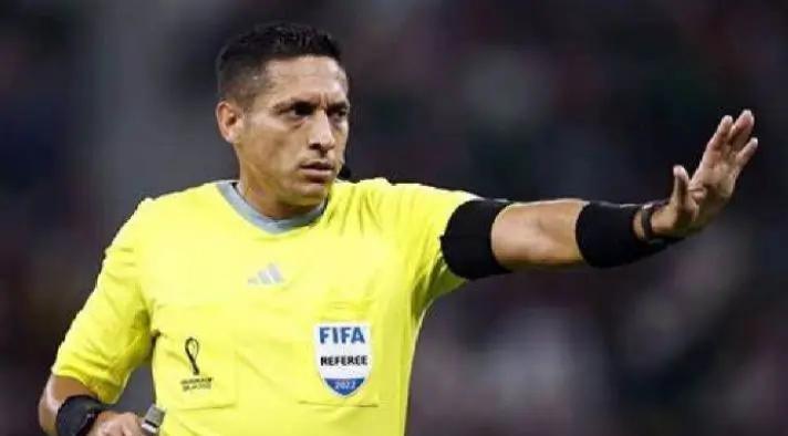 包含赛地聚焦——美洲杯训练课后热度飙升，巴西国家队伤情更新，目标明确，阵容厚度经受考验的词条