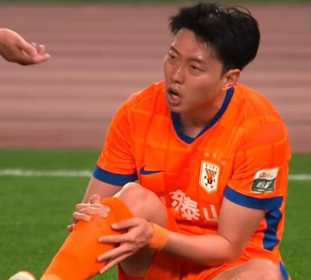 王楚钦40击败雨果队友晋级32强 王楚钦40击败雨果队友晋级32强